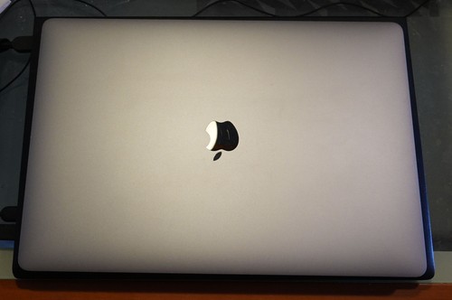 Macbook pro 2019 15 - macbook, i7,