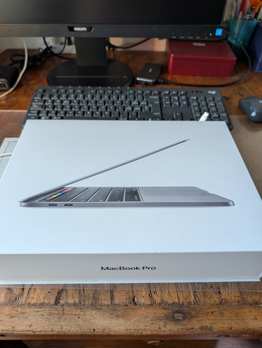 Macbook pro 2020 i5 8gb - 13",