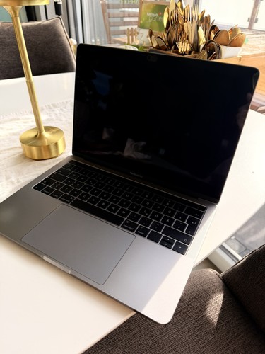 Macbook pro 2016 - touch, bar